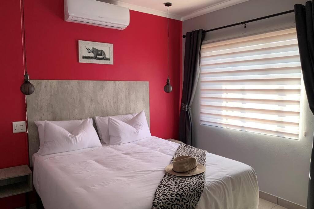 Rhino House With 3 Bedrooms Next To Pilanesberg And Sun City Mogwase Exterior photo